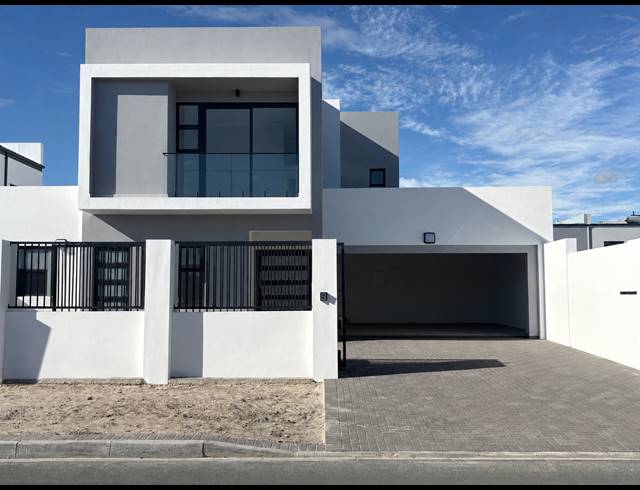 5 BEDROOM HOUSE FOR SALE IN SANDOWN